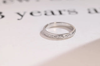 Minimalist Milgrain Engraved Wedding Band For Men & Women