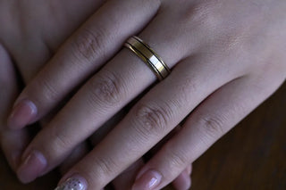 Unique Minimalist Satin Fishished Wedding Band For Men's