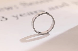 0.30 TCW Minimalist Round Side Pave Moissanite Diamond Wedding Band