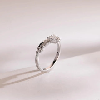 0.80 TCW Unique Round & Marquise Moissanite Diamond Wedding Band