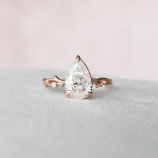 2.0CT Pear Cut Twig Moissanite Diamond Engagement Ring