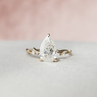 2.0CT Pear Cut Twig Moissanite Diamond Engagement Ring