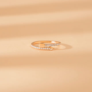 0-29ct-round-pave-arrow-moissanite-diamond-wedding-band-in-18k-solid-gold