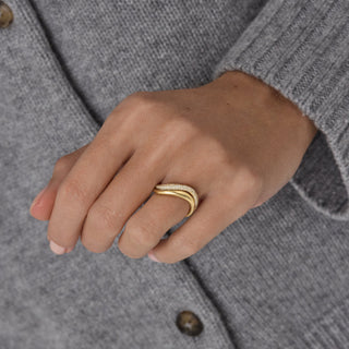 1.50ct Marquise Moissanite Diamond Unique Curved Engagement Ring With Matching Band