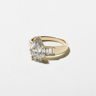 2.0ct Pear Five Stone Moissanite Unique Diamond Rings Classy Women With Matching Band