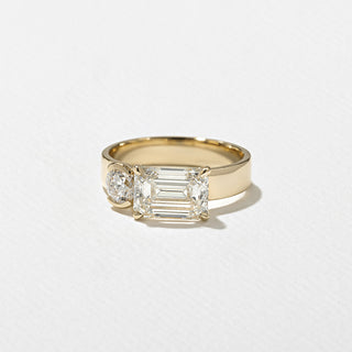 2.0ct Emerald Diamond Moissanite Unique Solitaire Engagement Ring With Wedding Band