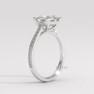 luxury princess cut engagement ring
