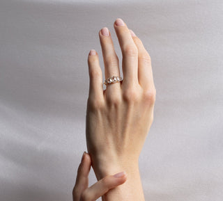 luxury style engagement ring