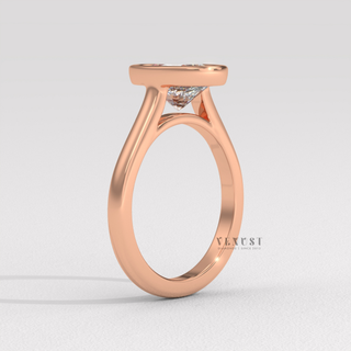 oval bezel ring feminine style