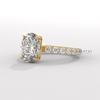 oval brilliant pavé diamond ring