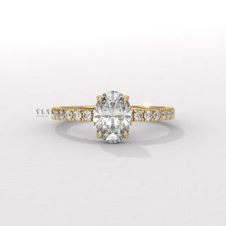 oval luxury engagement band
oval centerpiece ring
oval fine diamond ring
oval bridal jewelry piece
oval signature ring