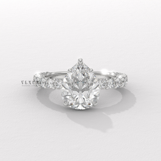 pear cut engagement ring

