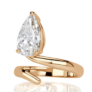 pear engagement ring