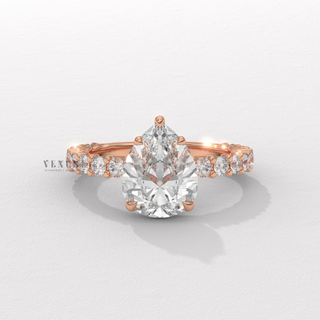 pear shape diamond ring

