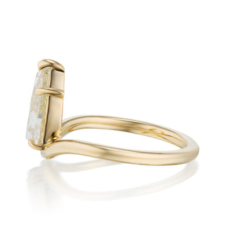 pear shaped engagement ring