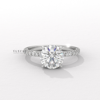 round diamond pavé ring yellow gold