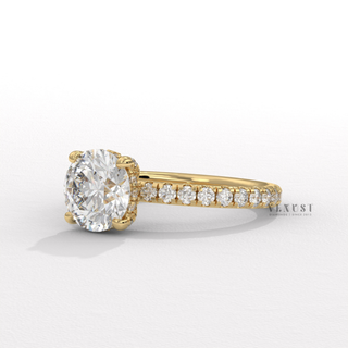 round diamond ring pave setting,pave round diamond ring, round solitaire pave ring, round cut diamond pavé band, round halo pave ring