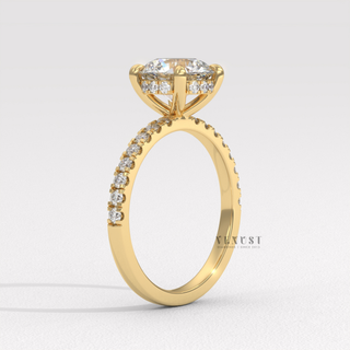 round engagement ring for proposal
