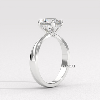 round solitaire classic engagement ring