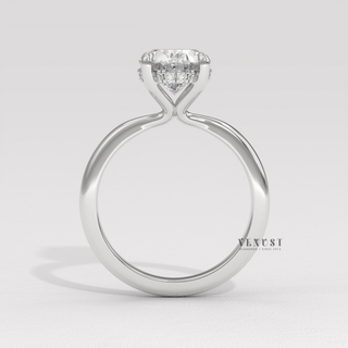solitaire oval elegant ring