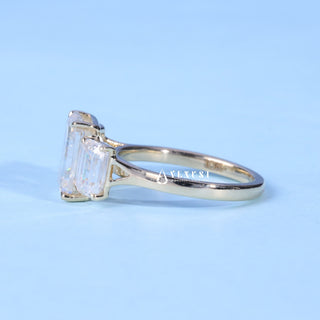 2.0CT Emerald Cut Moissanite Diamond Three Stone Engagement Rings