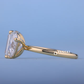 1.0CT Emerald & Pear Moissanite Diamond Toi Et Moi Engagement Ring