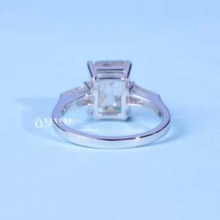 2.0CT Emerald Cut Moissanite Diamond Three Stone Engagement Rings