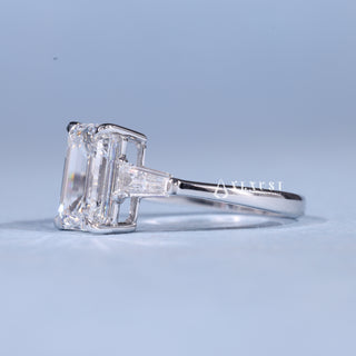 2.0CT Emerald Cut Moissanite Diamond Three Stone Engagement Rings