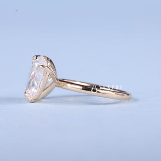 1.0CT Emerald & Pear Cut Moissanite Diamond Toi Et Moi Unique Engagement Ring