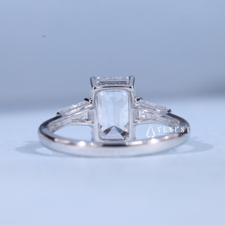 2.0CT Emerald Cut Moissanite Diamond Three Stone Engagement Rings