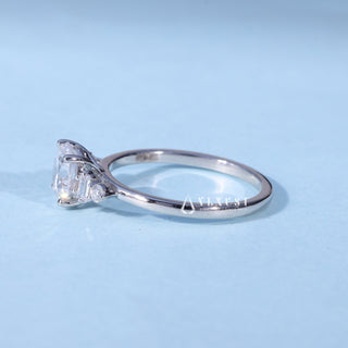 1.0CT Round Cut Moissanite Diamond Cluster Engagement Ring