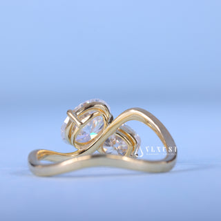 1.0CT Oval & 0.70CT Cushion Moissanite Diamond Toi Et Moi Unique Engagement Rings