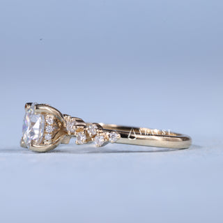 1.0CT Round Cut Moissanite Diamond Cluster Engagement Ring