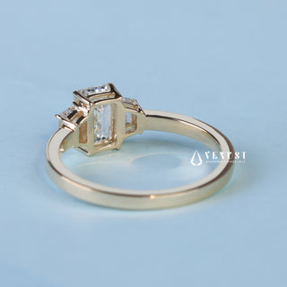 1.0CT Emerald Cut Moissanite Diamond Three Stone Engagement Rings