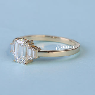 1.0CT Emerald Cut Moissanite Diamond Three Stone Engagement Rings