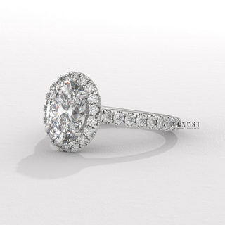 viral oval engagement ring, celebrity oval ring style