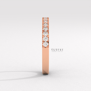 wedding band round cut 
wedding band 
band 
diamond wedding band 
diamond band 
round wedding band 