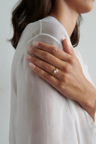 women engagement ring gift