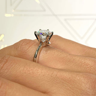 2.5ct Round Cut Solitaire Moissanite Diamond Engagement Ring
