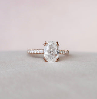 2.0CT Oval Unique Halo Diamond Moissanite Engagement Ring