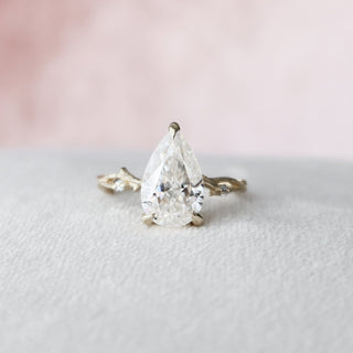 2.0CT Pear Cut Twig Moissanite Diamond Engagement Ring