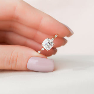 2.0CT Cushion Moissanite Diamond Engagement Ring