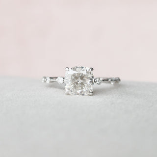 2.0CT Cushion Moissanite Diamond Engagement Ring