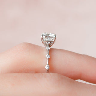 2.0CT Cushion Moissanite Diamond Engagement Ring