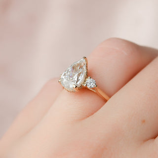 2.0CT Pear Three Stone Moissanite Diamond Engagement Ring