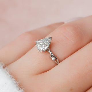 1.0CT Pear Twig Diamond Moissanite Engagement Ring